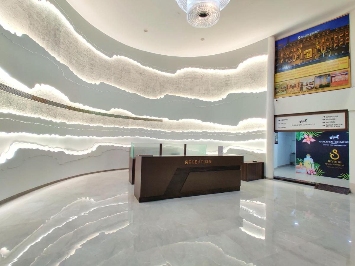 Golden Chariot Hotel Daman Bagian luar foto