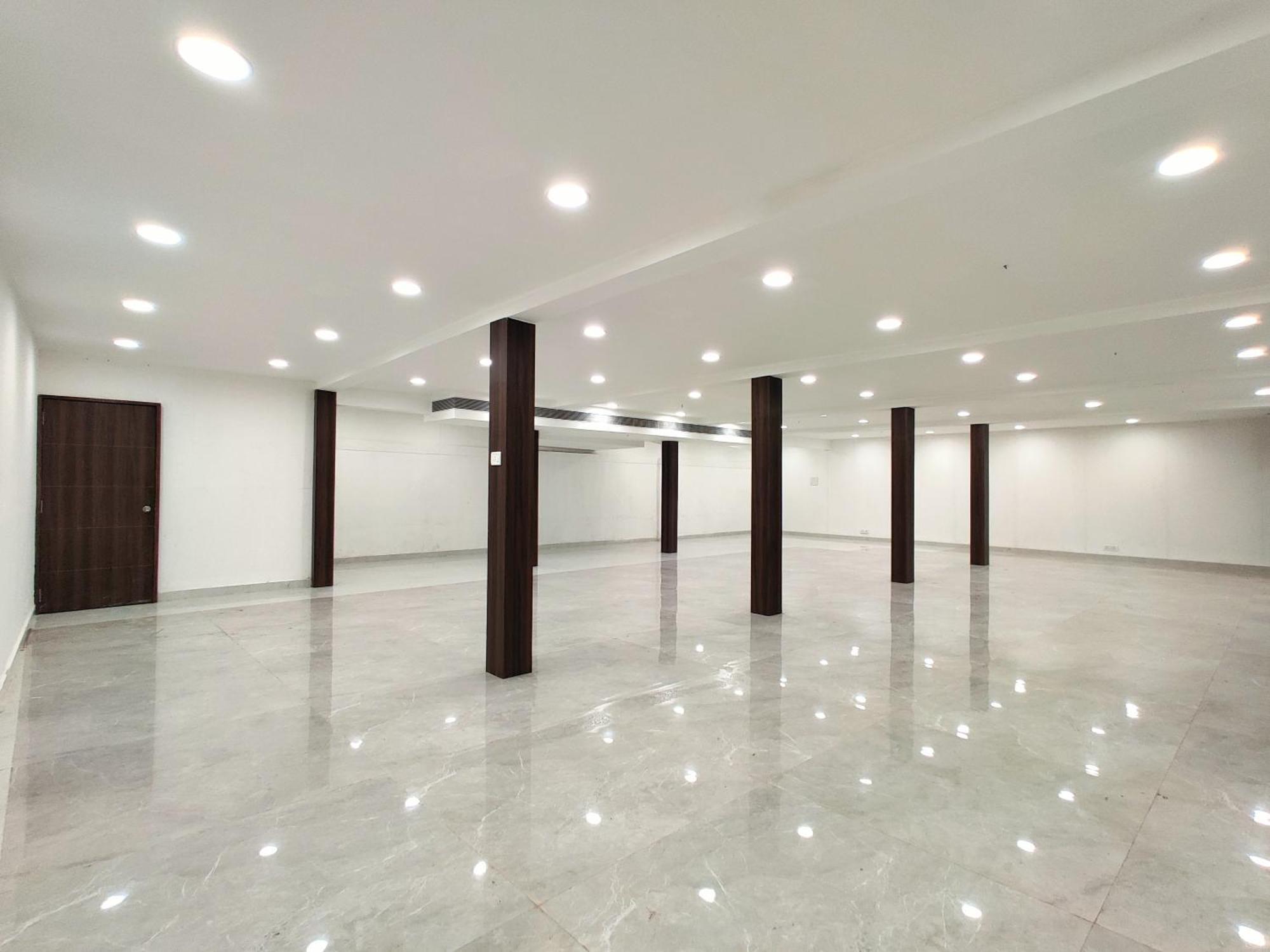 Golden Chariot Hotel Daman Bagian luar foto