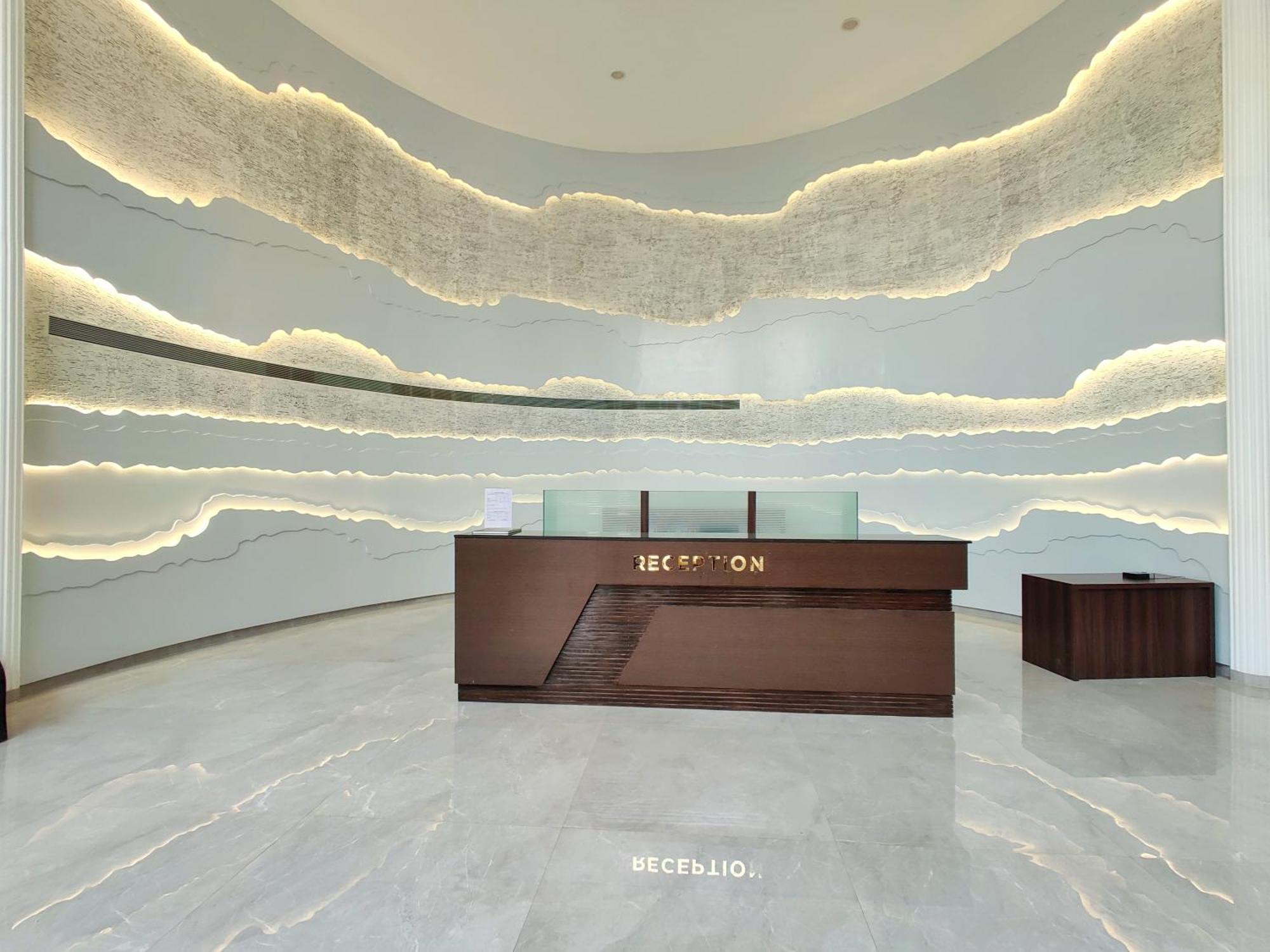 Golden Chariot Hotel Daman Bagian luar foto